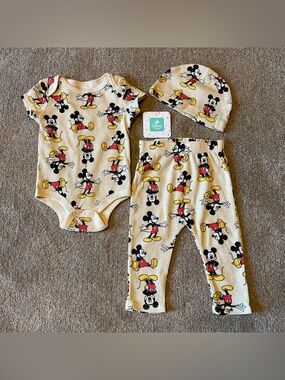 ‼️Disney Baby Boys 3-Piece Mickey Mouse Clothing Set‼️